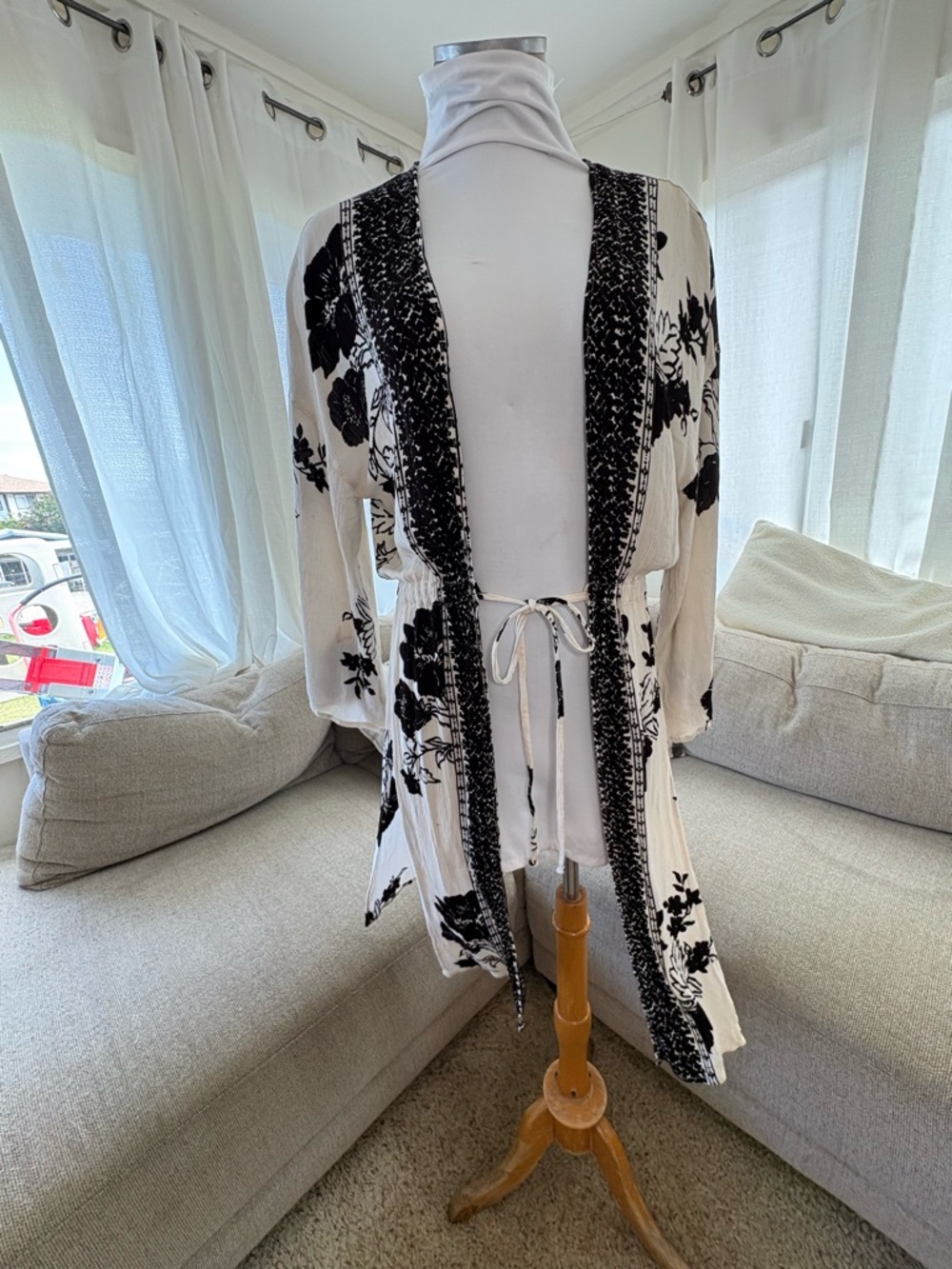 Rachel Zoe Cream and Black Floral Kimono